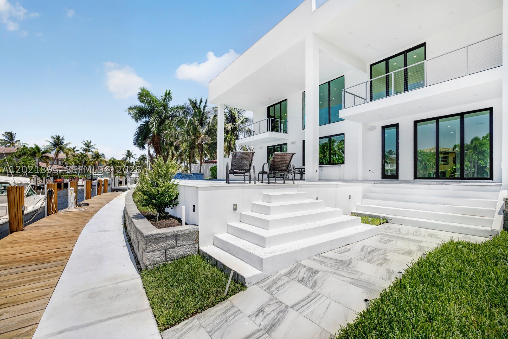 2751 NE 22nd Ct Pompano Beach, FL 33062