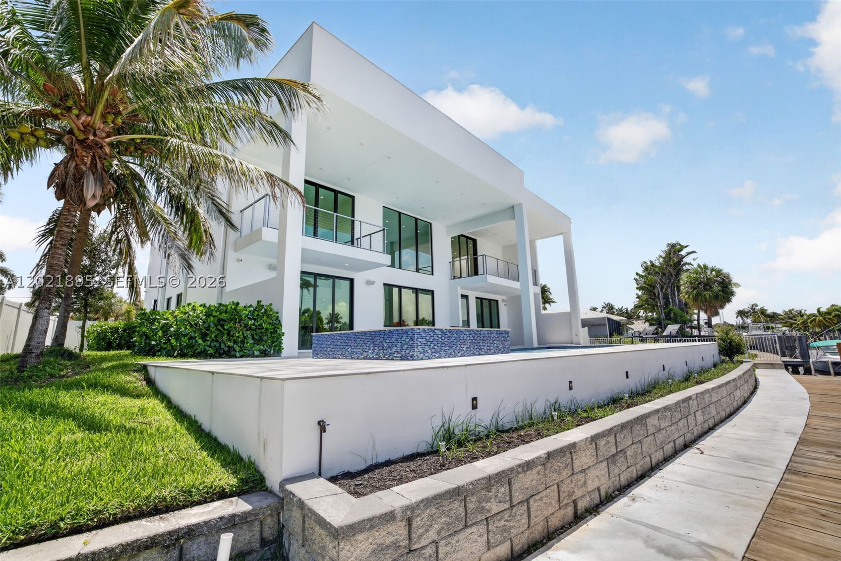 2751 NE 22nd Ct Pompano Beach, FL 33062