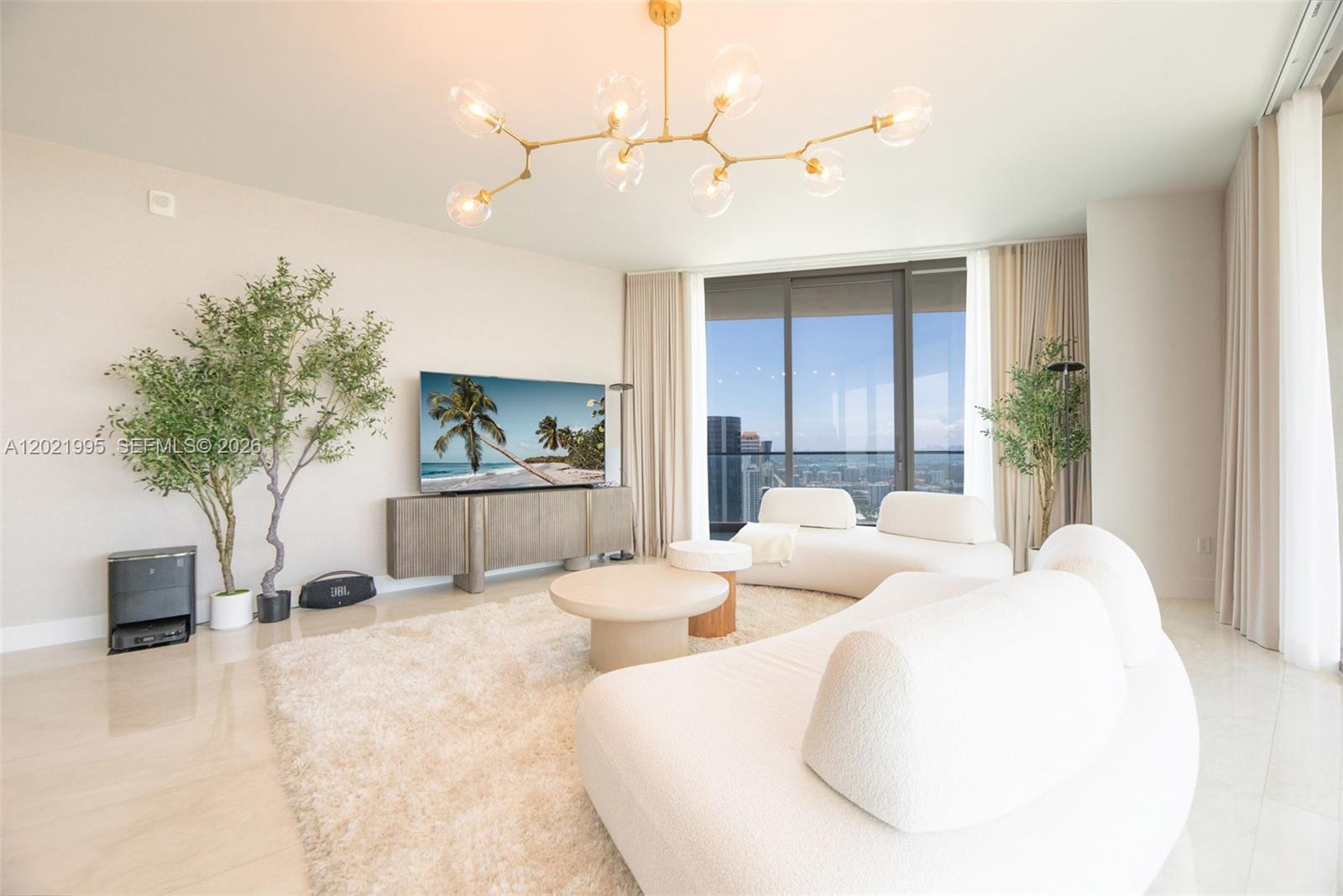 18975 Collins Ave #5205 Sunny Isles Beach, FL 33160