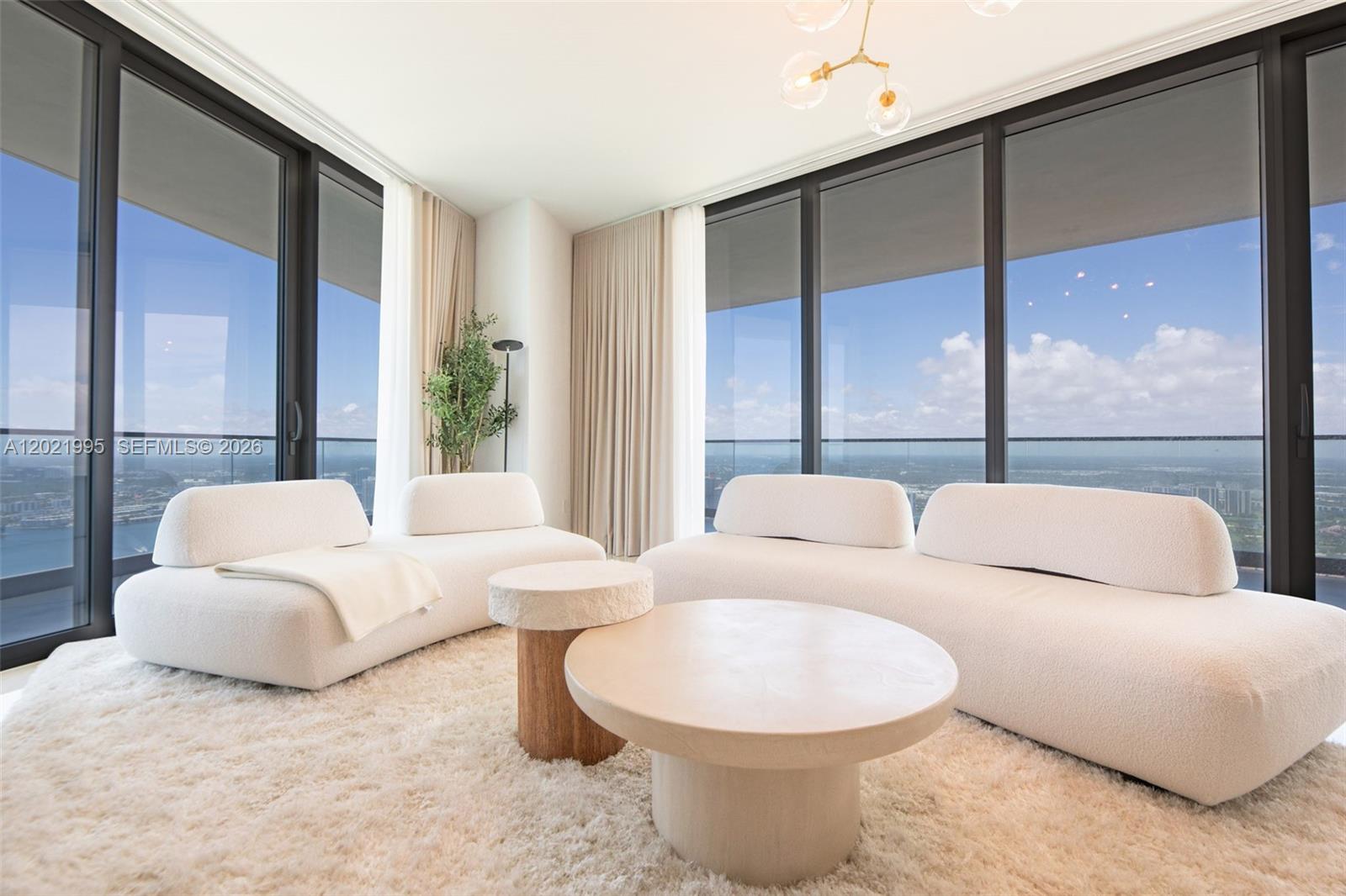 18975 Collins Ave #5205 Sunny Isles Beach, FL 33160