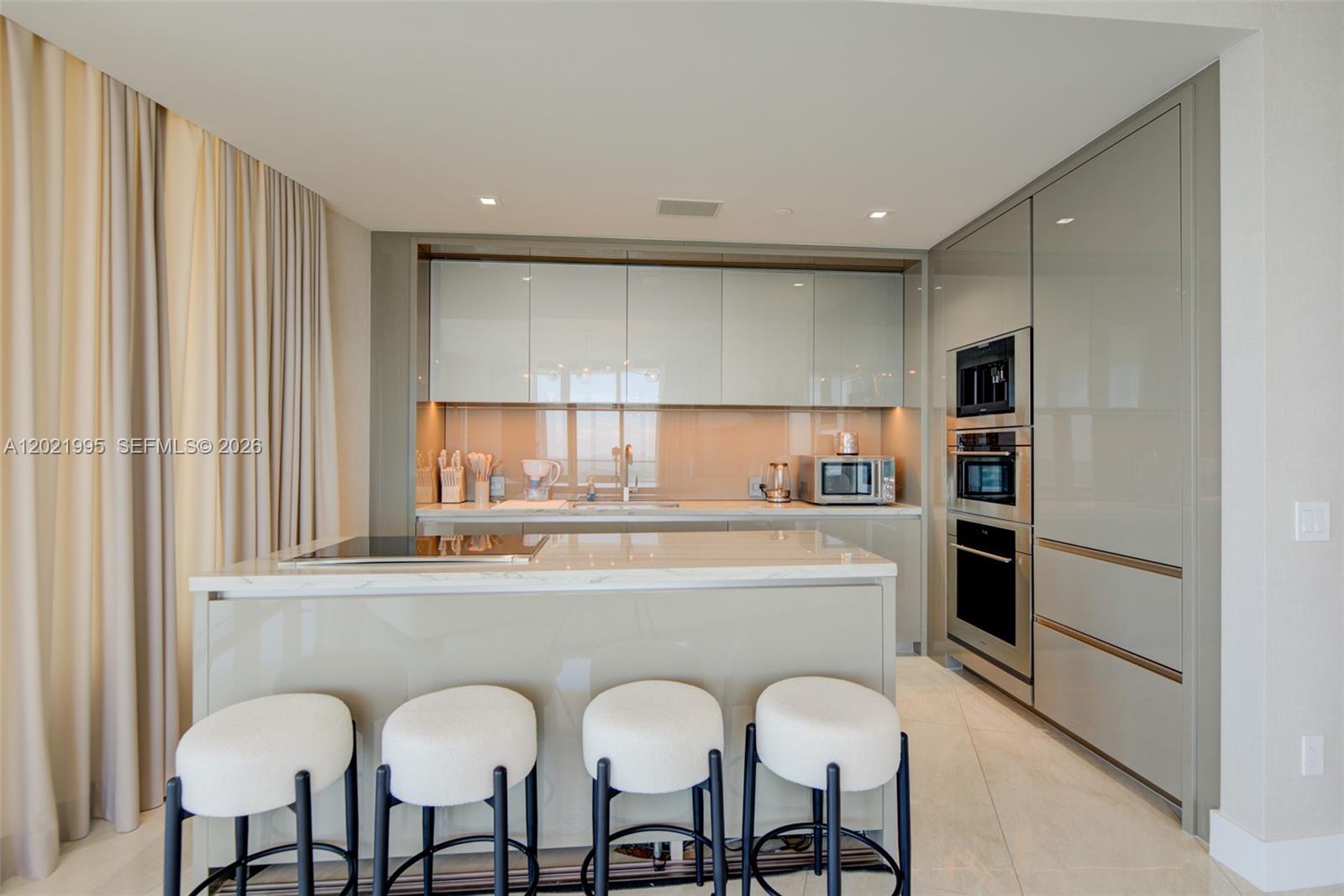 18975 Collins Ave #5205 Sunny Isles Beach, FL 33160