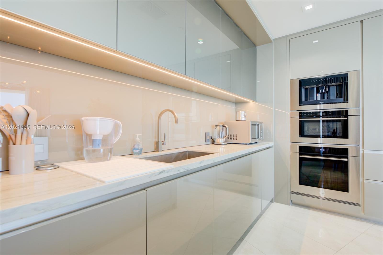 18975 Collins Ave #5205 Sunny Isles Beach, FL 33160