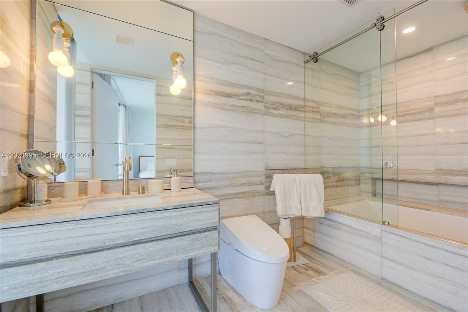 18975 Collins Ave #5205 Sunny Isles Beach, FL 33160