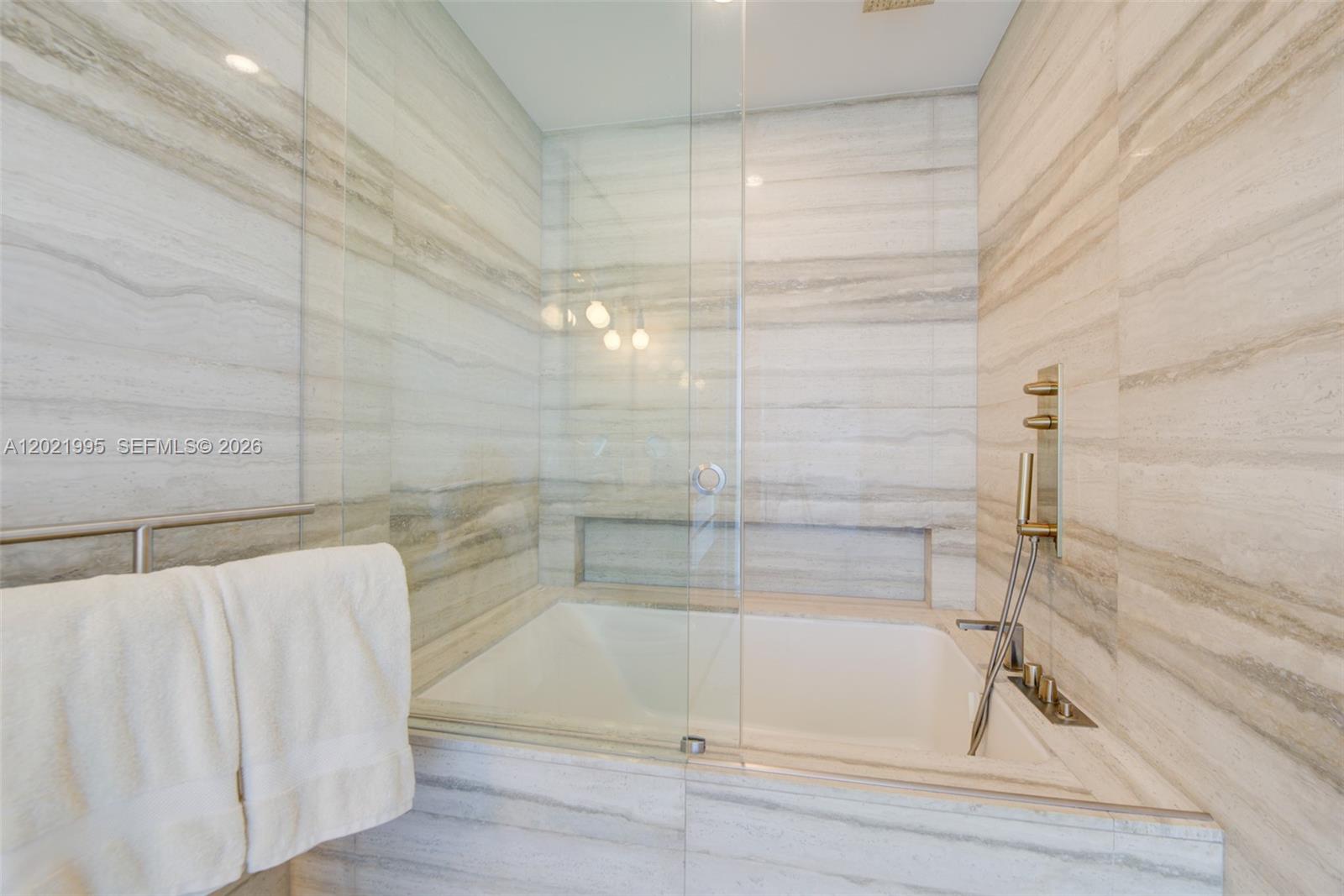 18975 Collins Ave #5205 Sunny Isles Beach, FL 33160
