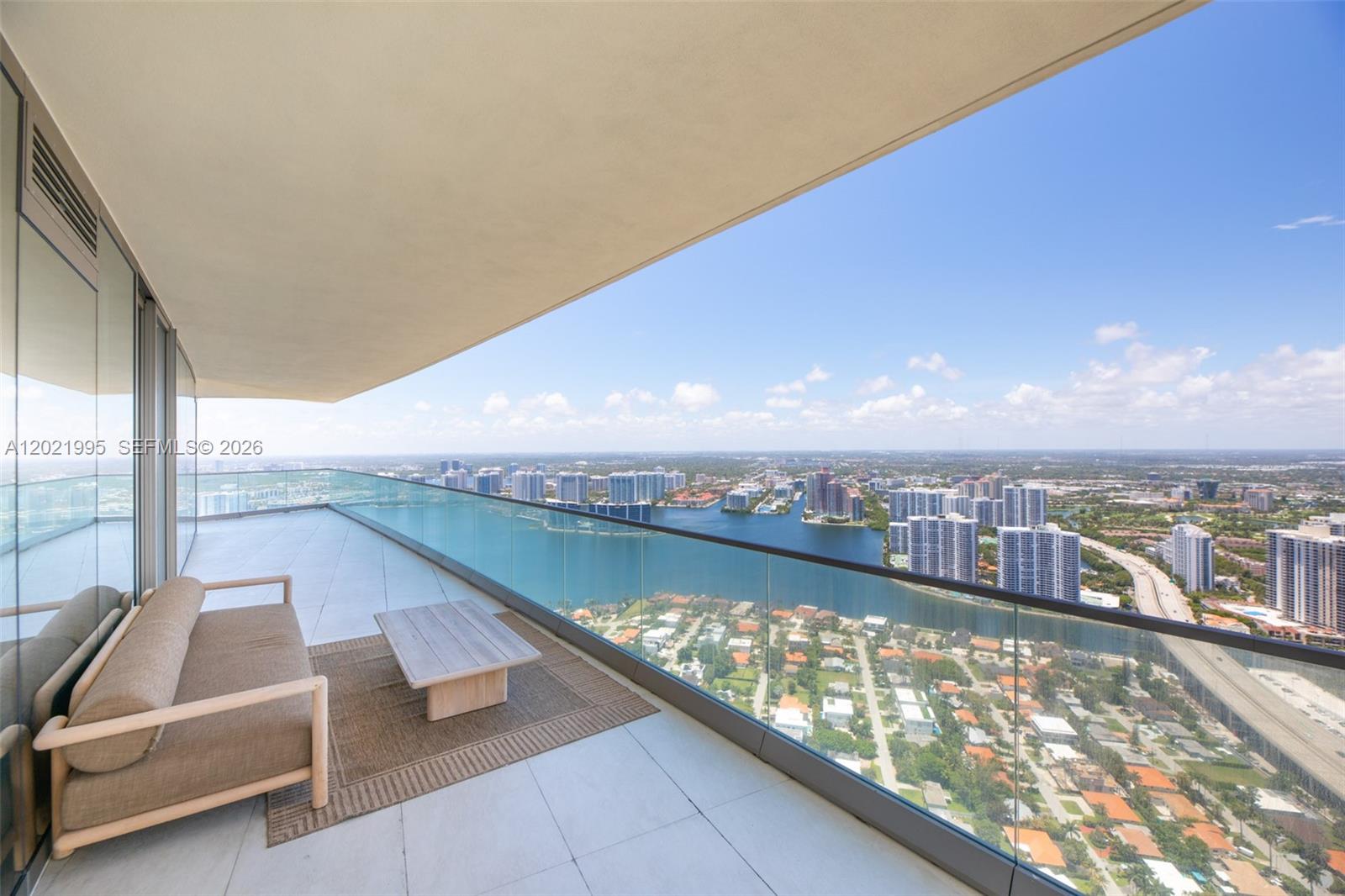18975 Collins Ave #5205 Sunny Isles Beach, FL 33160