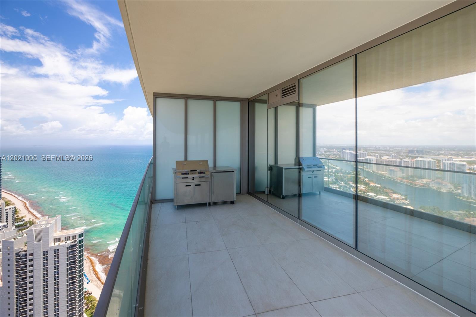 18975 Collins Ave #5205 Sunny Isles Beach, FL 33160