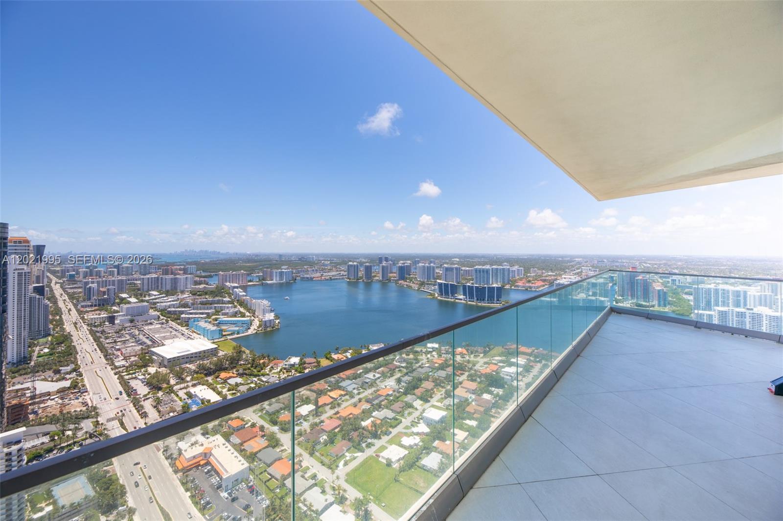18975 Collins Ave #5205 Sunny Isles Beach, FL 33160
