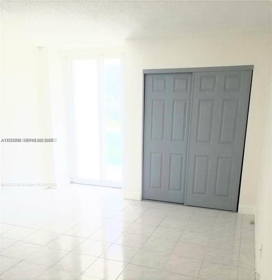 image Arlen House East11