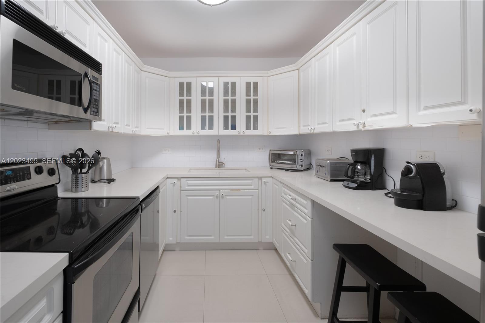 5601 Collins Ave #1420 Miami Beach, FL 33140