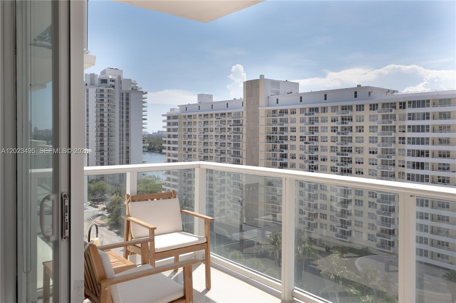 5601 Collins Ave #1420 Miami Beach, FL 33140