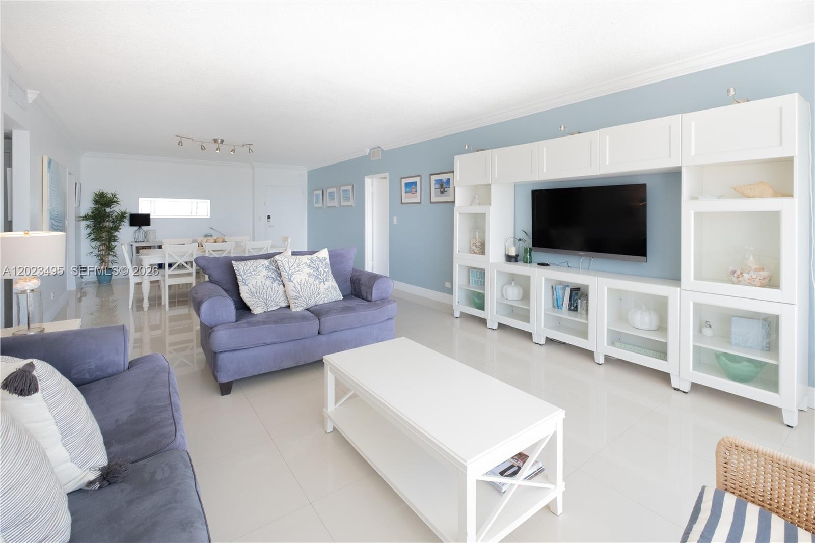 5601 Collins Ave #1420 Miami Beach, FL 33140