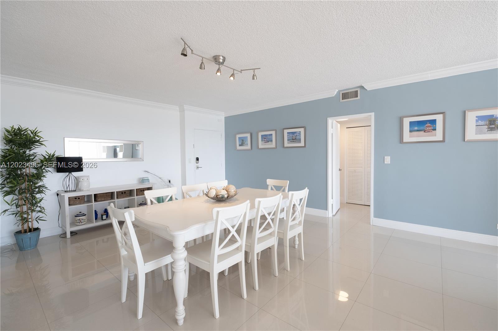 5601 Collins Ave #1420 Miami Beach, FL 33140