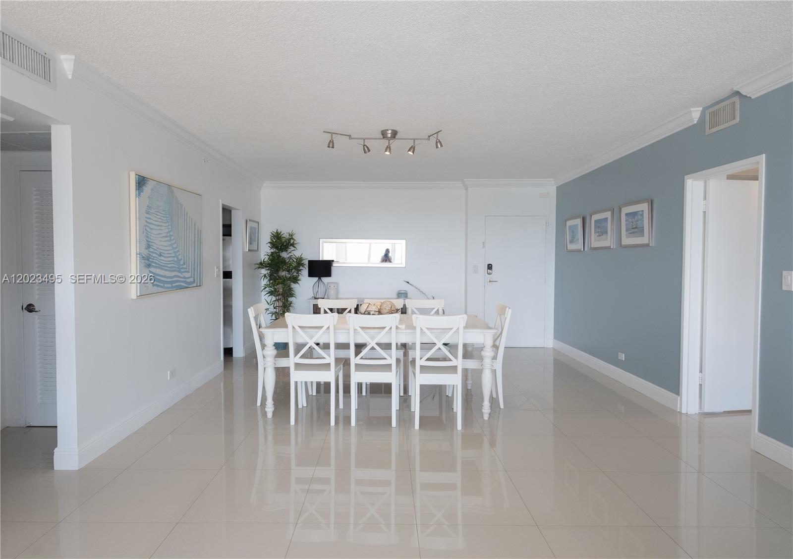 5601 Collins Ave #1420 Miami Beach, FL 33140