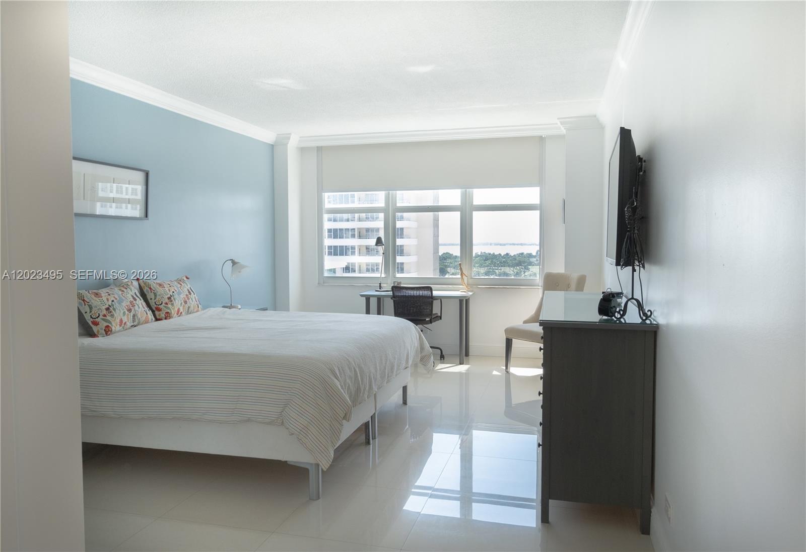 5601 Collins Ave #1420 Miami Beach, FL 33140