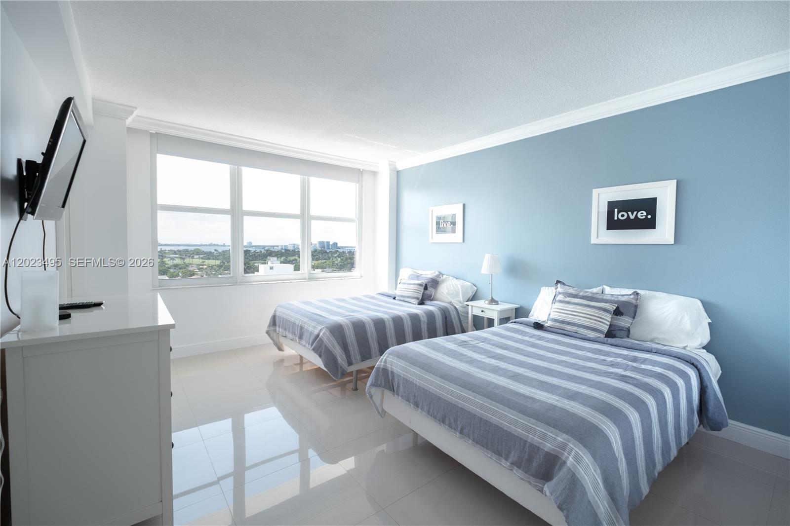 5601 Collins Ave #1420 Miami Beach, FL 33140