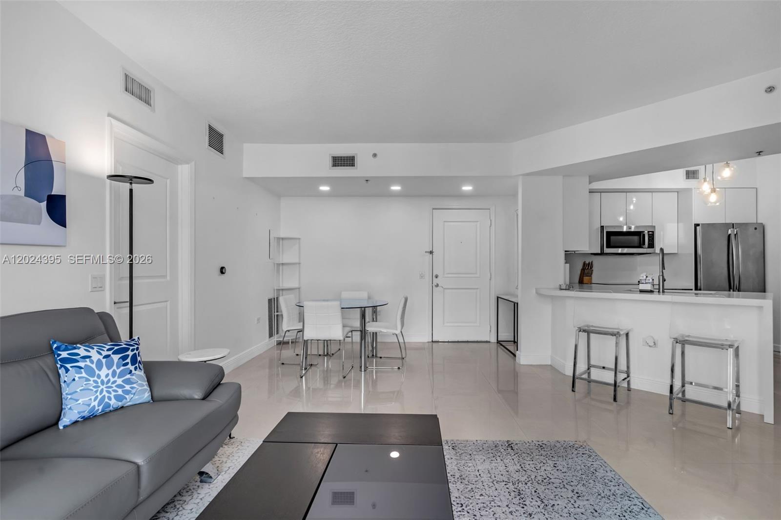 image Platinum Condominium9