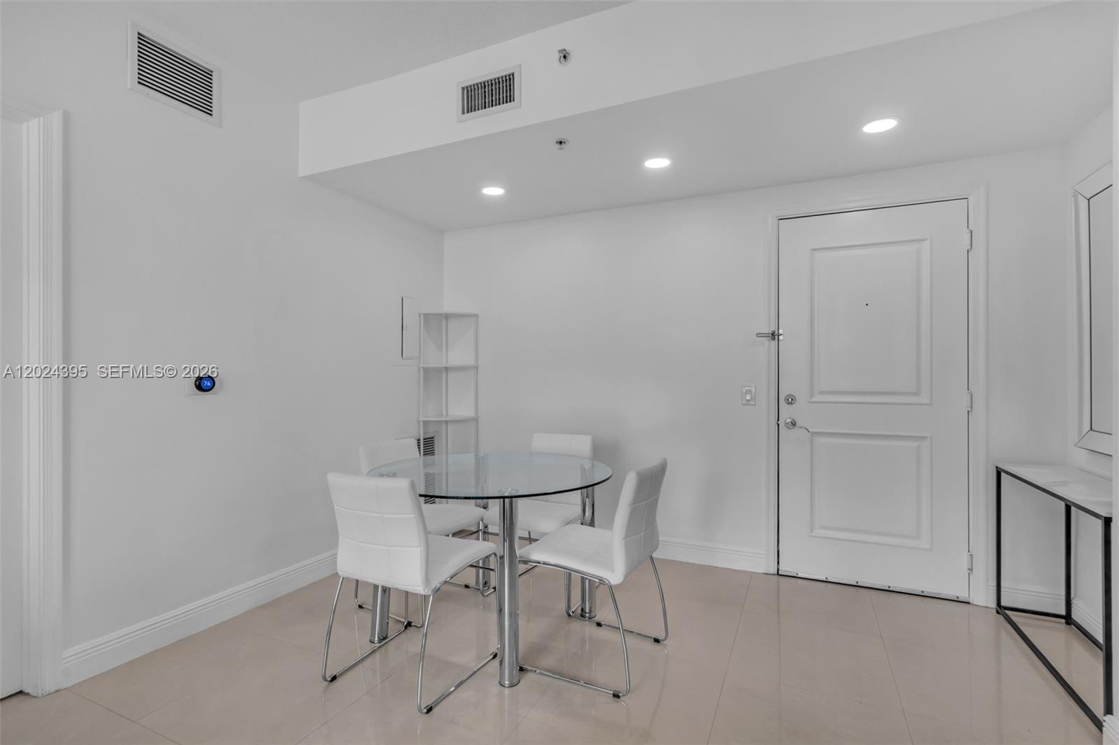 image Platinum Condominium10