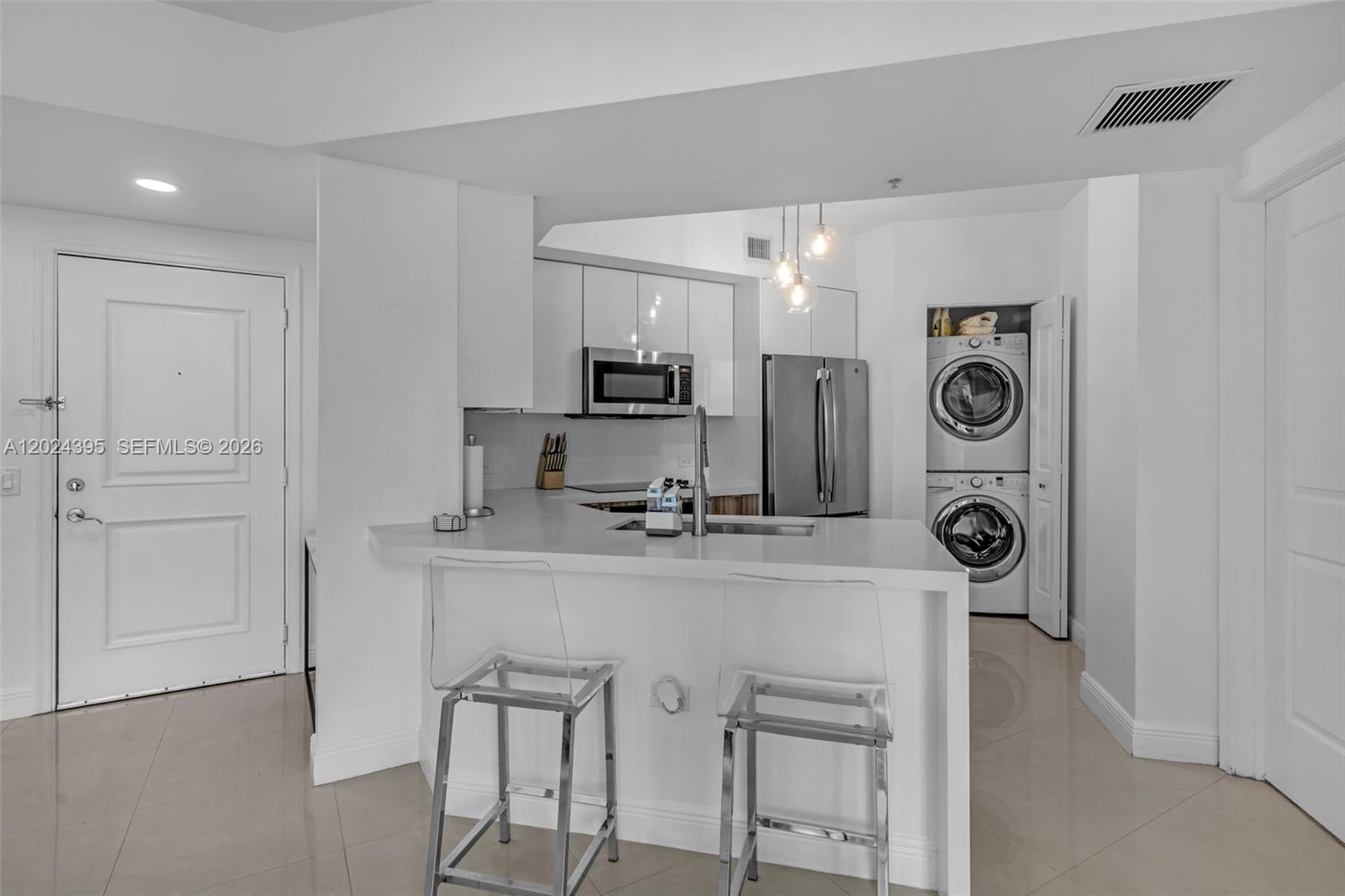 image Platinum Condominium2