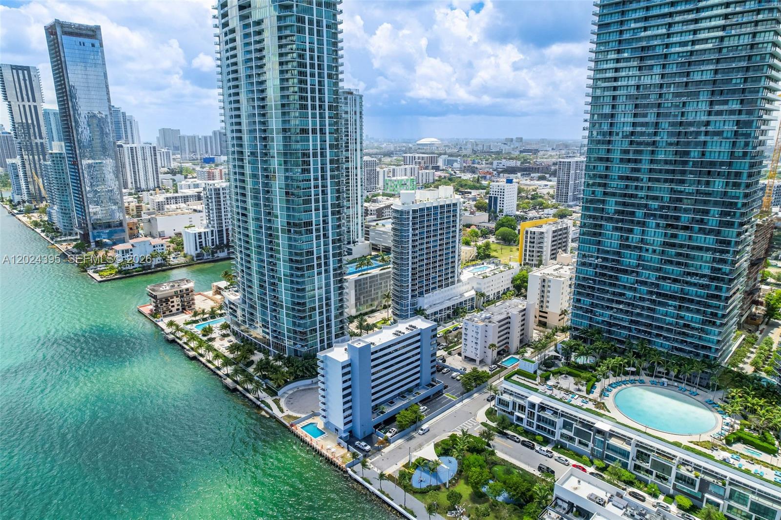 image Platinum Condominium30
