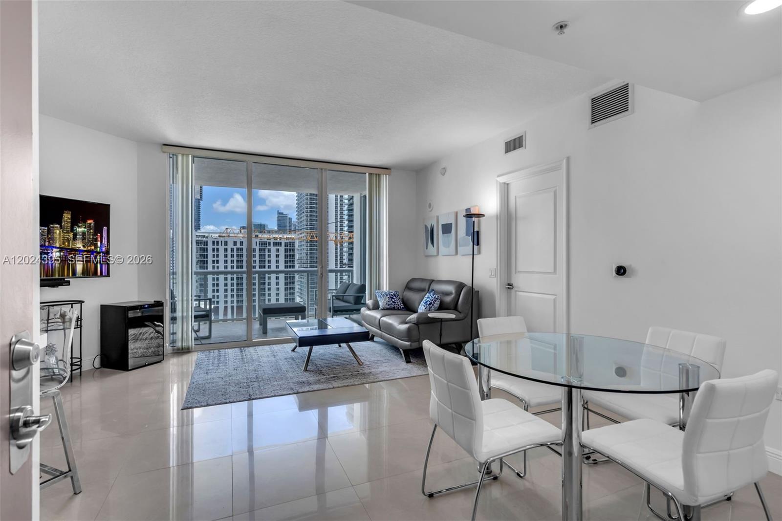image Platinum Condominium3