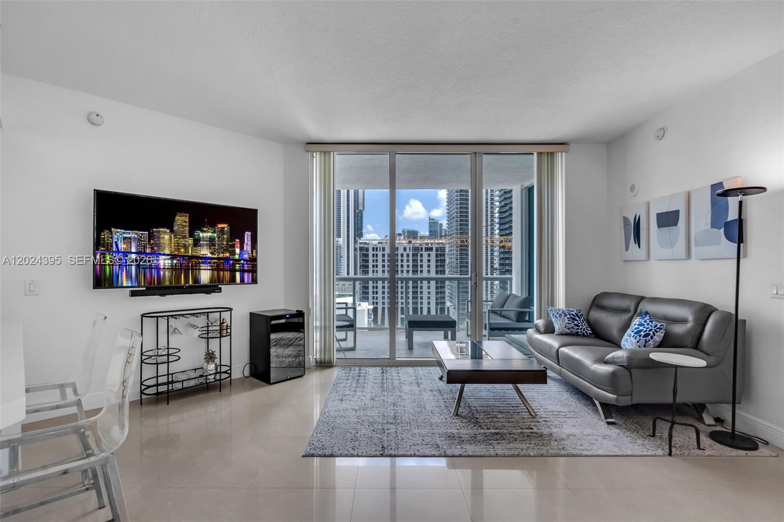 image Platinum Condominium4
