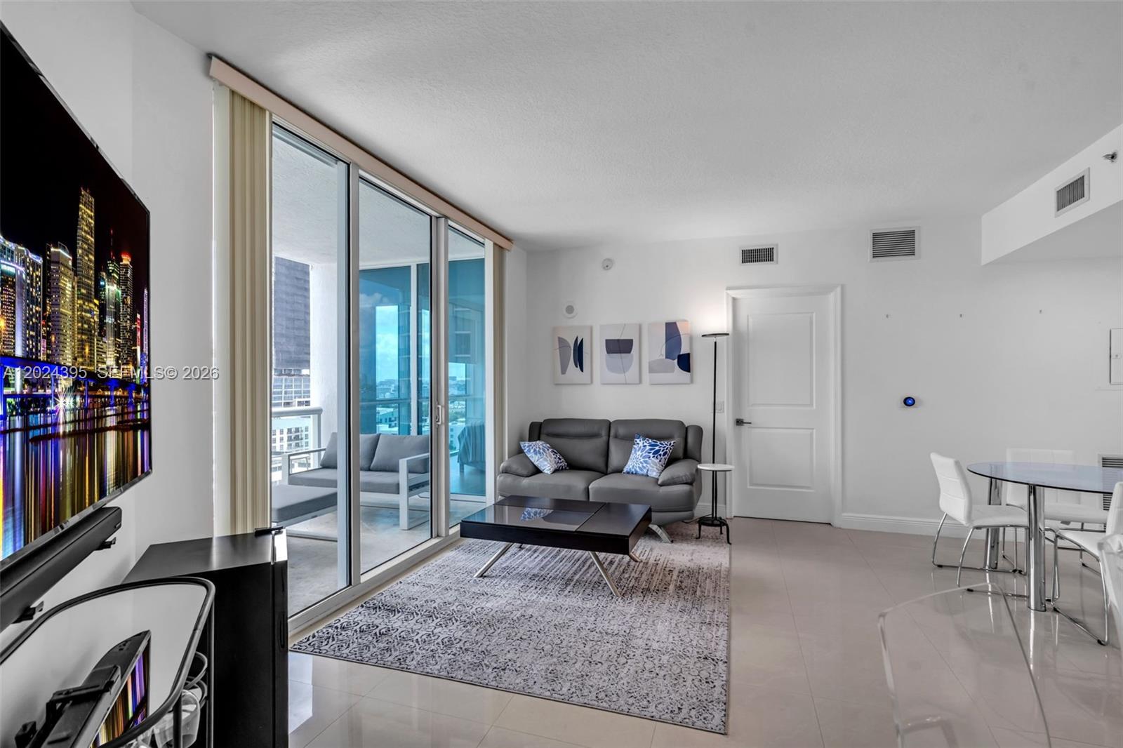 image Platinum Condominium8