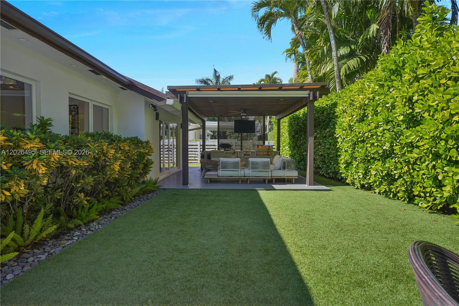 6111 SW 86th St South Miami, FL 33143