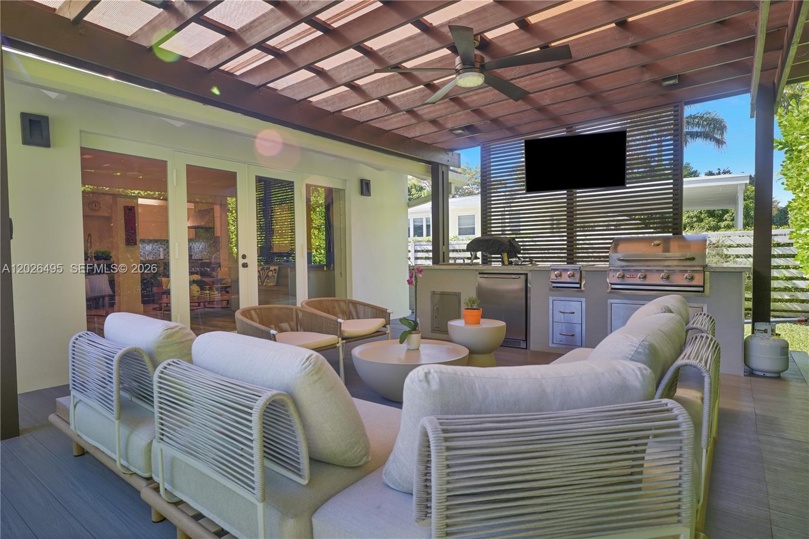 6111 SW 86th St South Miami, FL 33143
