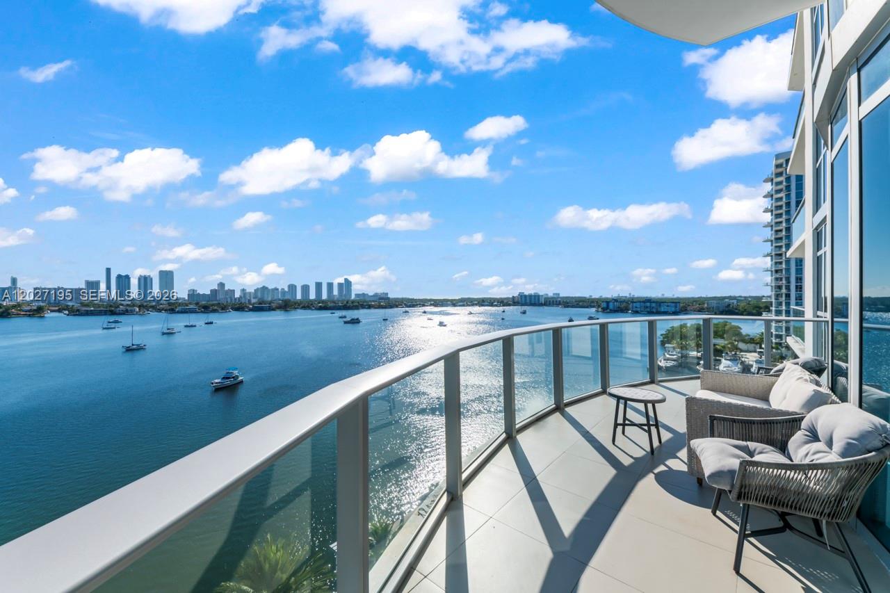 17301 Biscayne Blvd #811