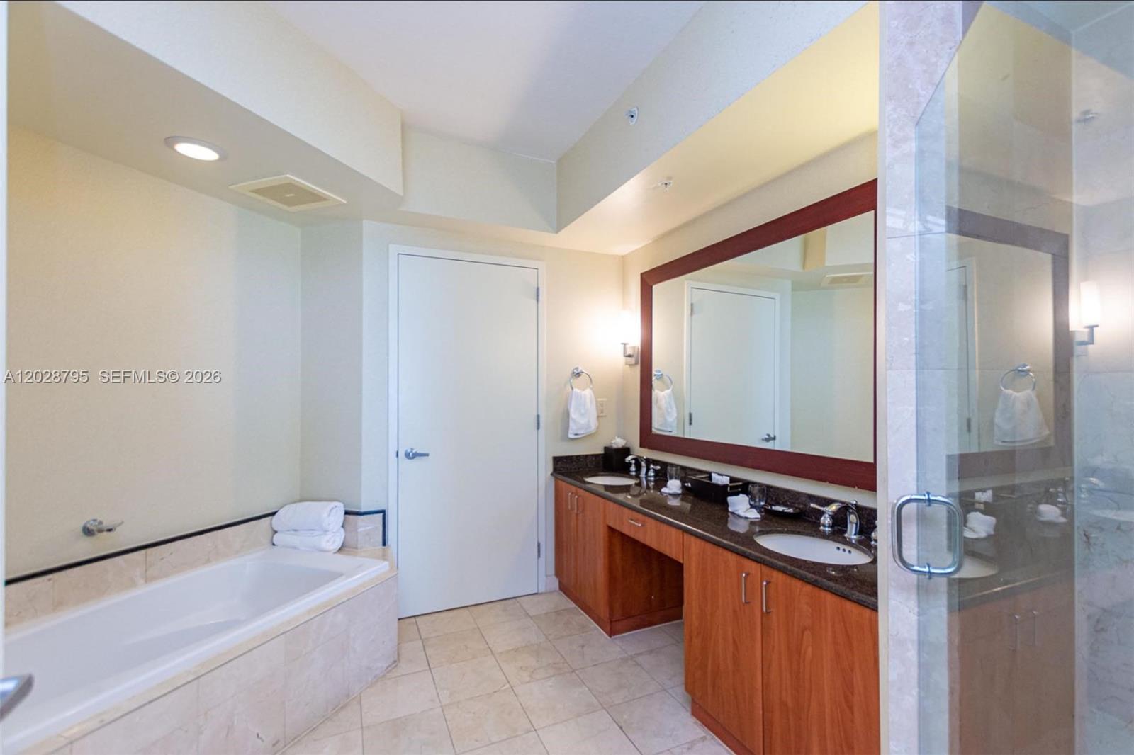 18001 Collins Ave #1414 Sunny Isles Beach, FL 33160