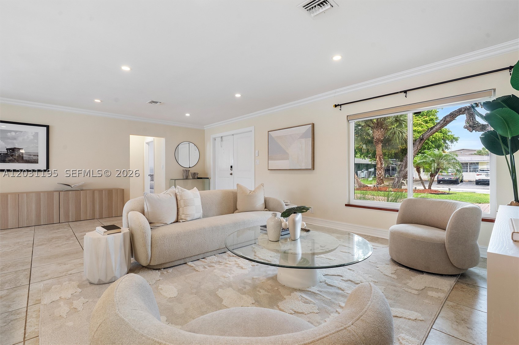 370 SE 12th Ave Pompano Beach, FL 33060