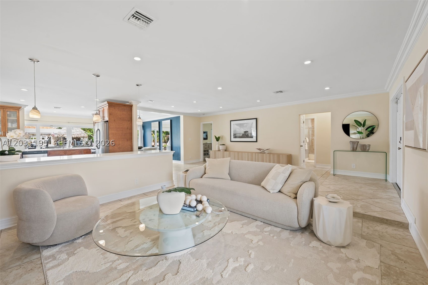 370 SE 12th Ave Pompano Beach, FL 33060