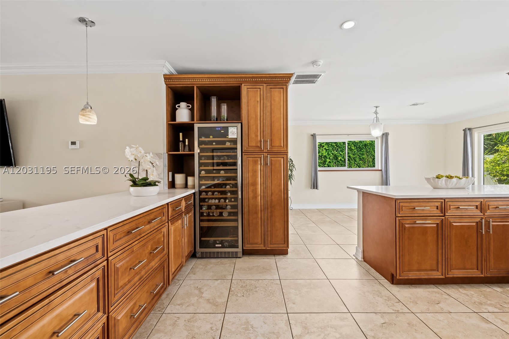 370 SE 12th Ave Pompano Beach, FL 33060