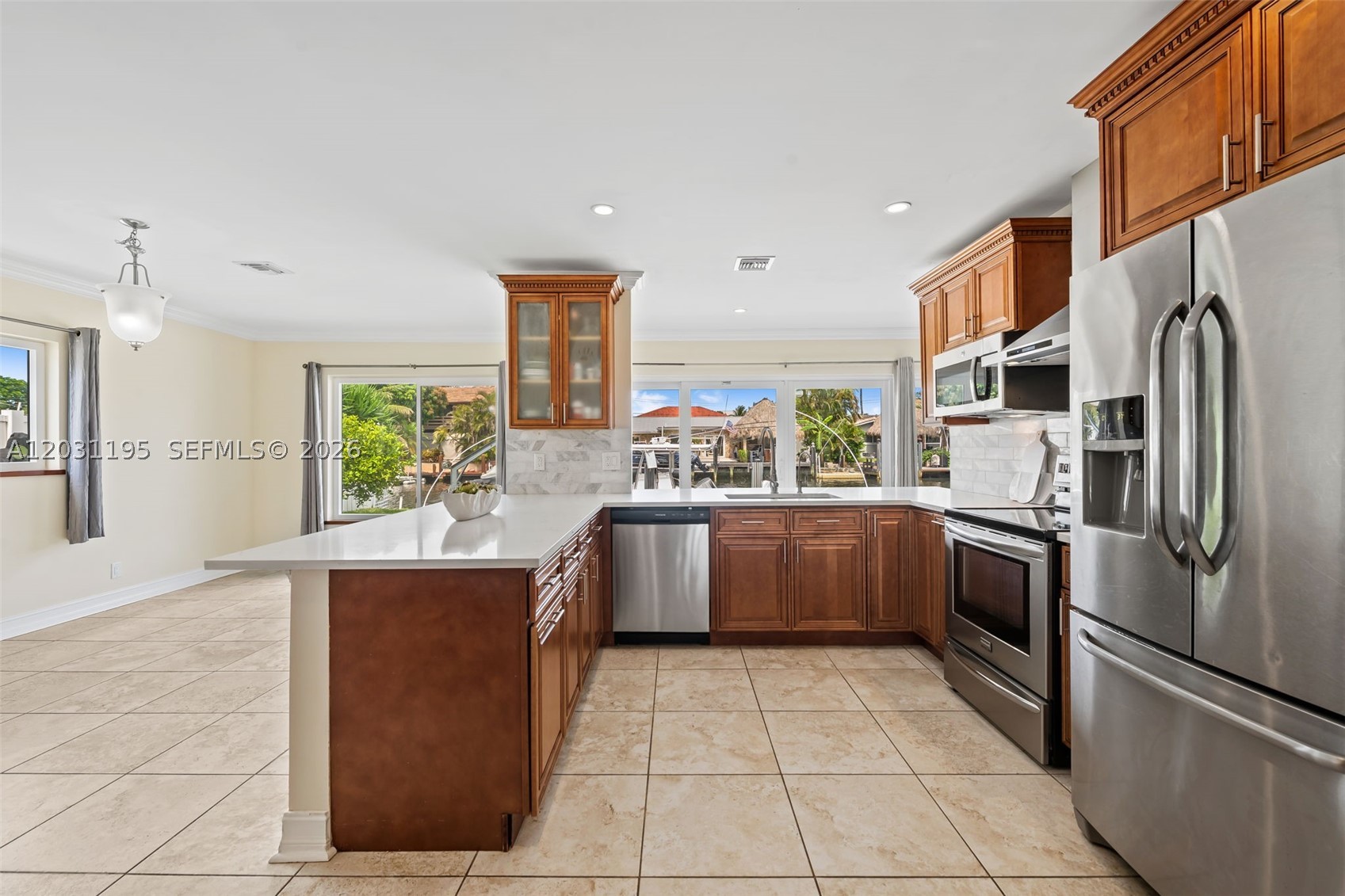 370 SE 12th Ave Pompano Beach, FL 33060