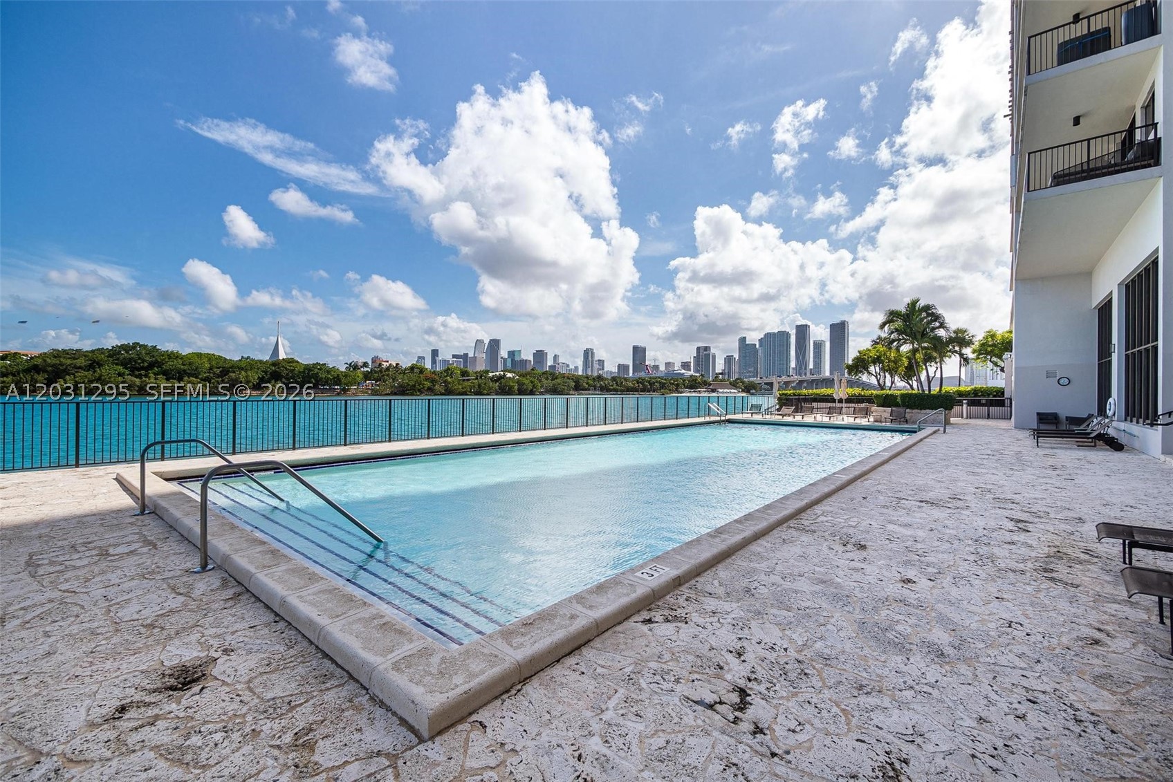 1000 Venetian Way #1703 Miami, FL 33139