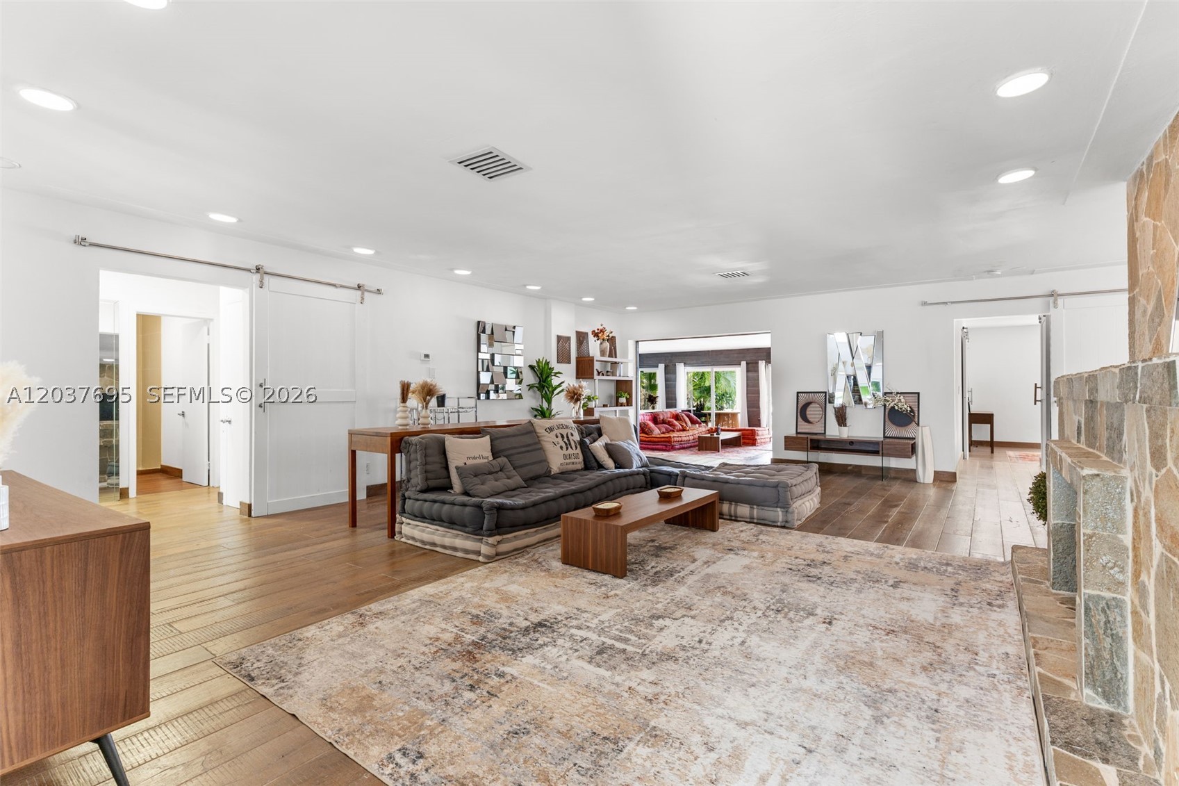 8220 Hawthorne Ave Miami Beach, FL 33141