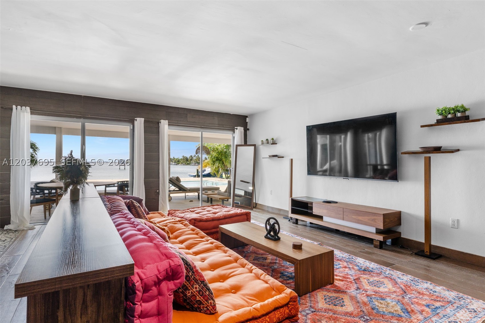 8220 Hawthorne Ave Miami Beach, FL 33141