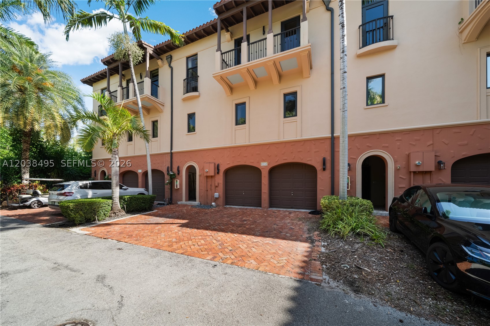 6232 Paradise Pt Dr Palmetto Bay, FL 33157