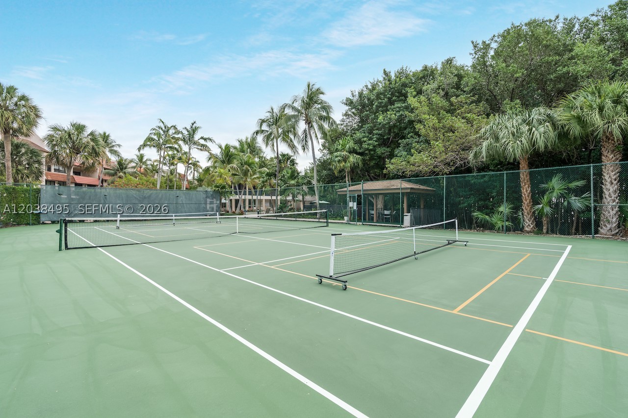 6232 Paradise Pt Dr Palmetto Bay, FL 33157