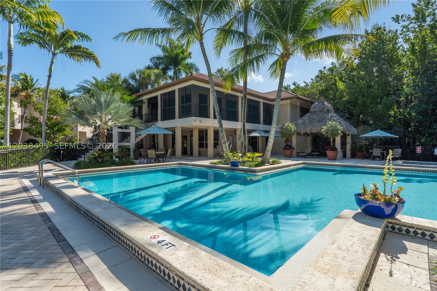 6232 Paradise Pt Dr Palmetto Bay, FL 33157