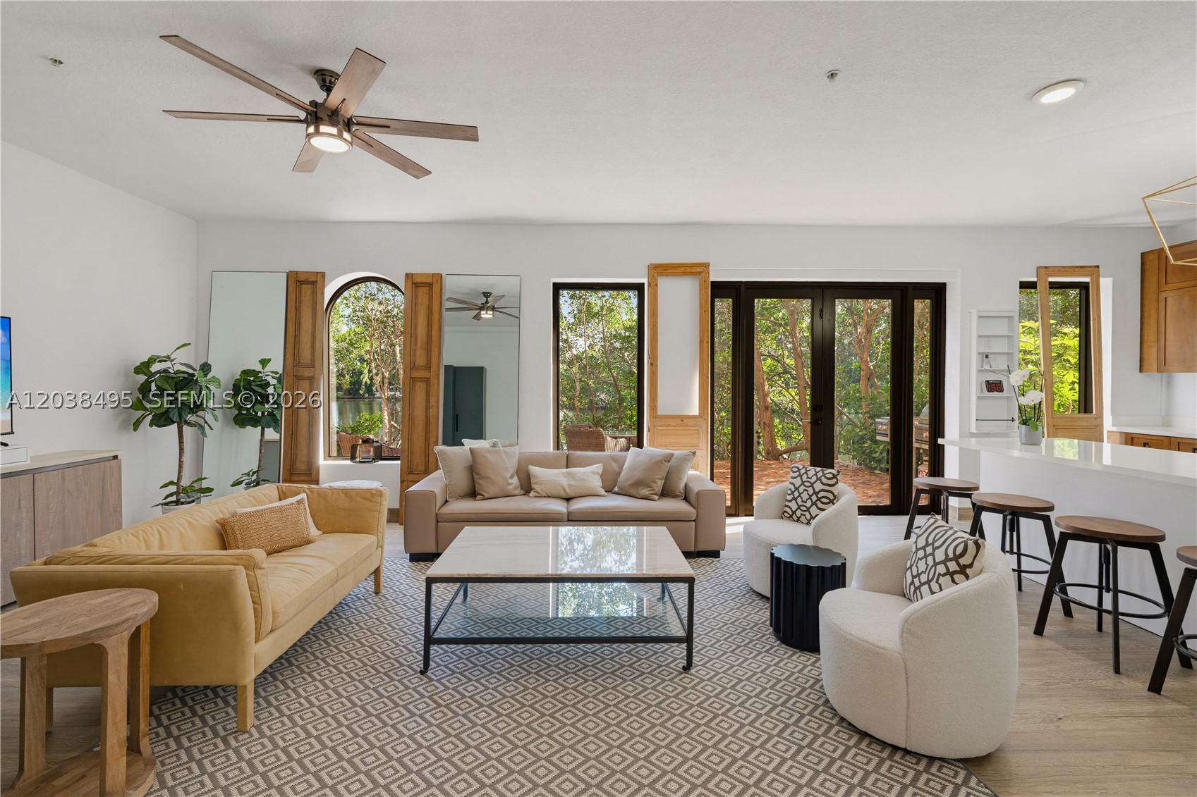 6232 Paradise Pt Dr Palmetto Bay, FL 33157