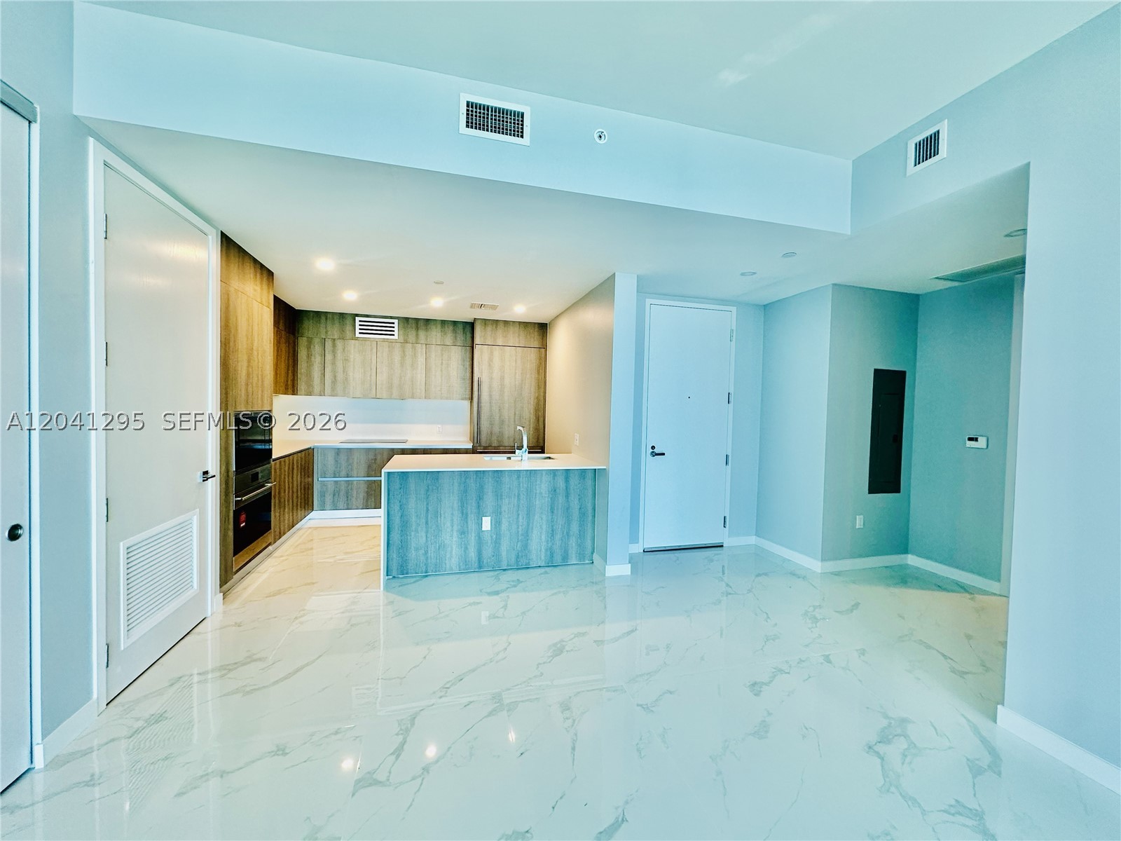 17550 Collins Ave #803 Sunny Isles Beach, FL 33160