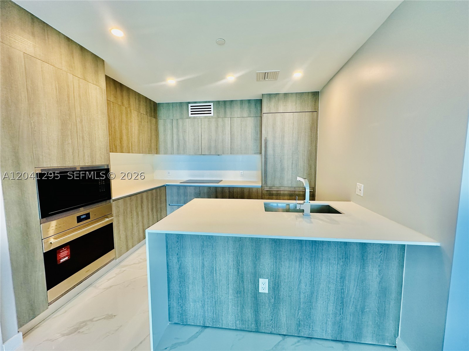 17550 Collins Ave #803 Sunny Isles Beach, FL 33160