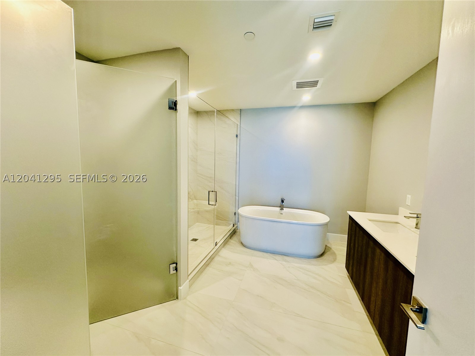 17550 Collins Ave #803 Sunny Isles Beach, FL 33160