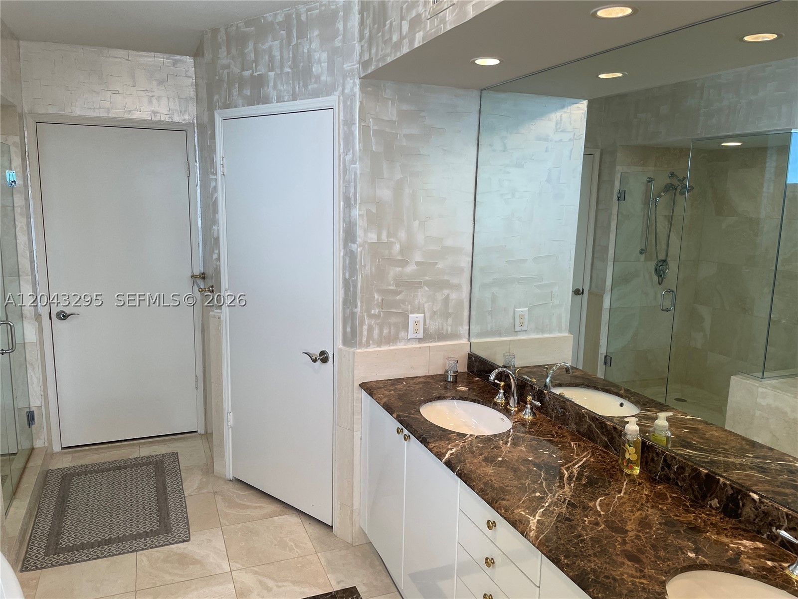17555 Collins Ave #1906 Sunny Isles Beach, FL 33160