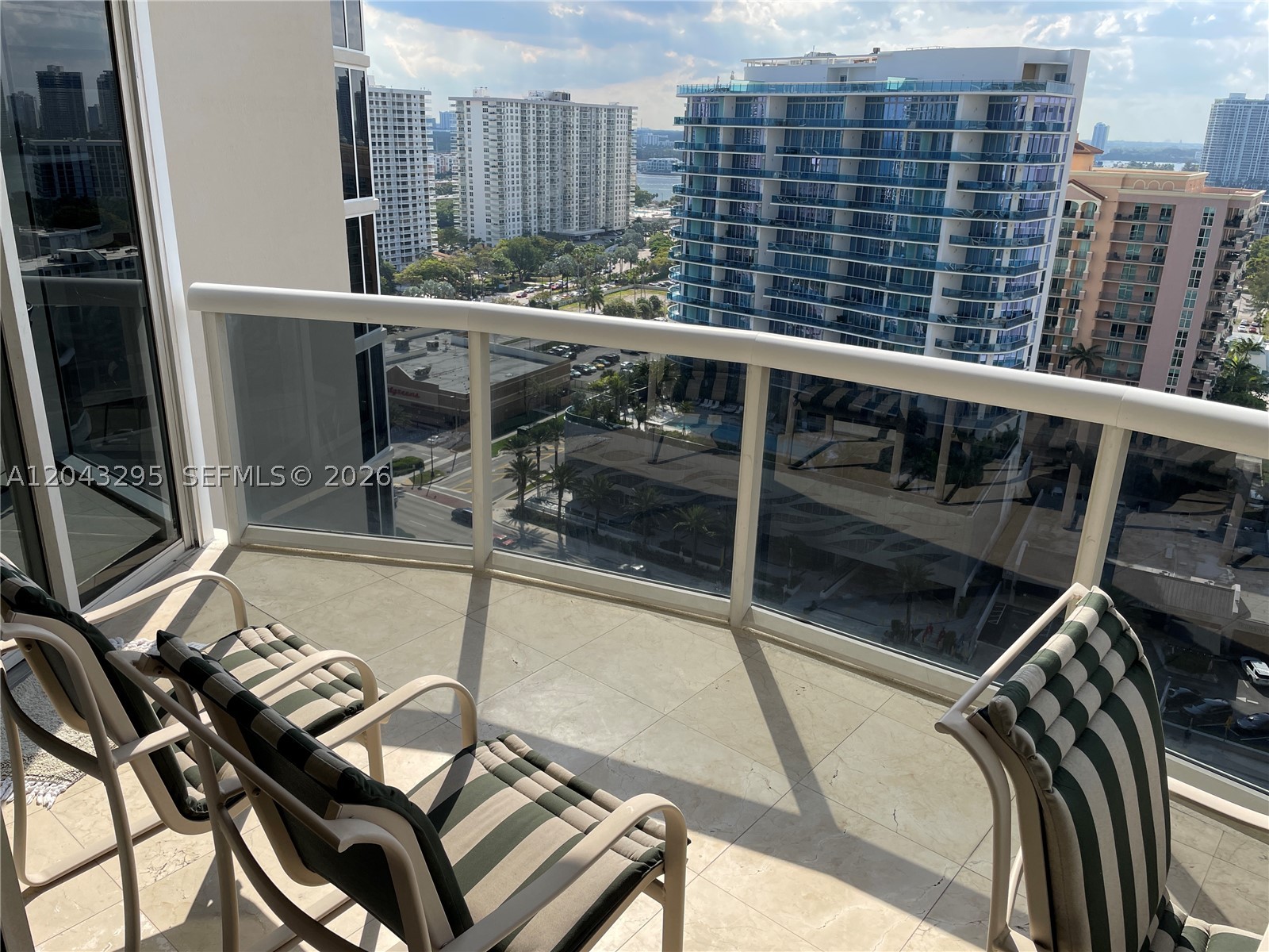 17555 Collins Ave #1906 Sunny Isles Beach, FL 33160