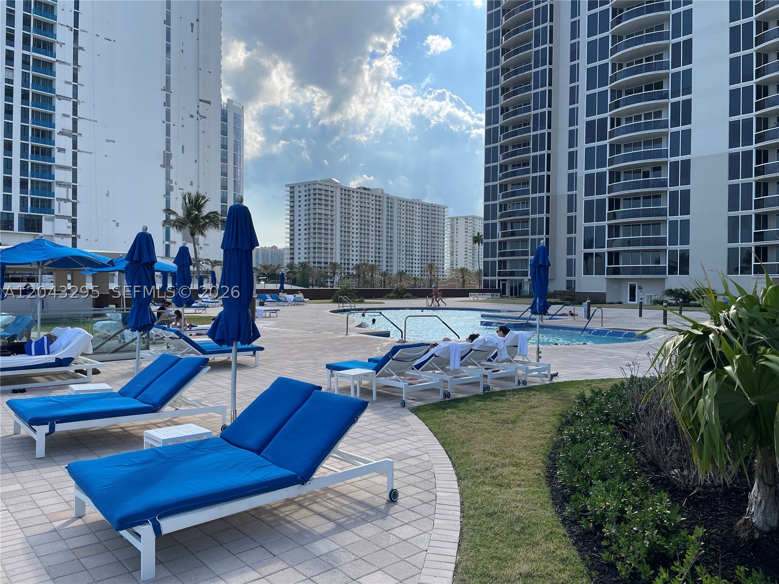 17555 Collins Ave #1906 Sunny Isles Beach, FL 33160