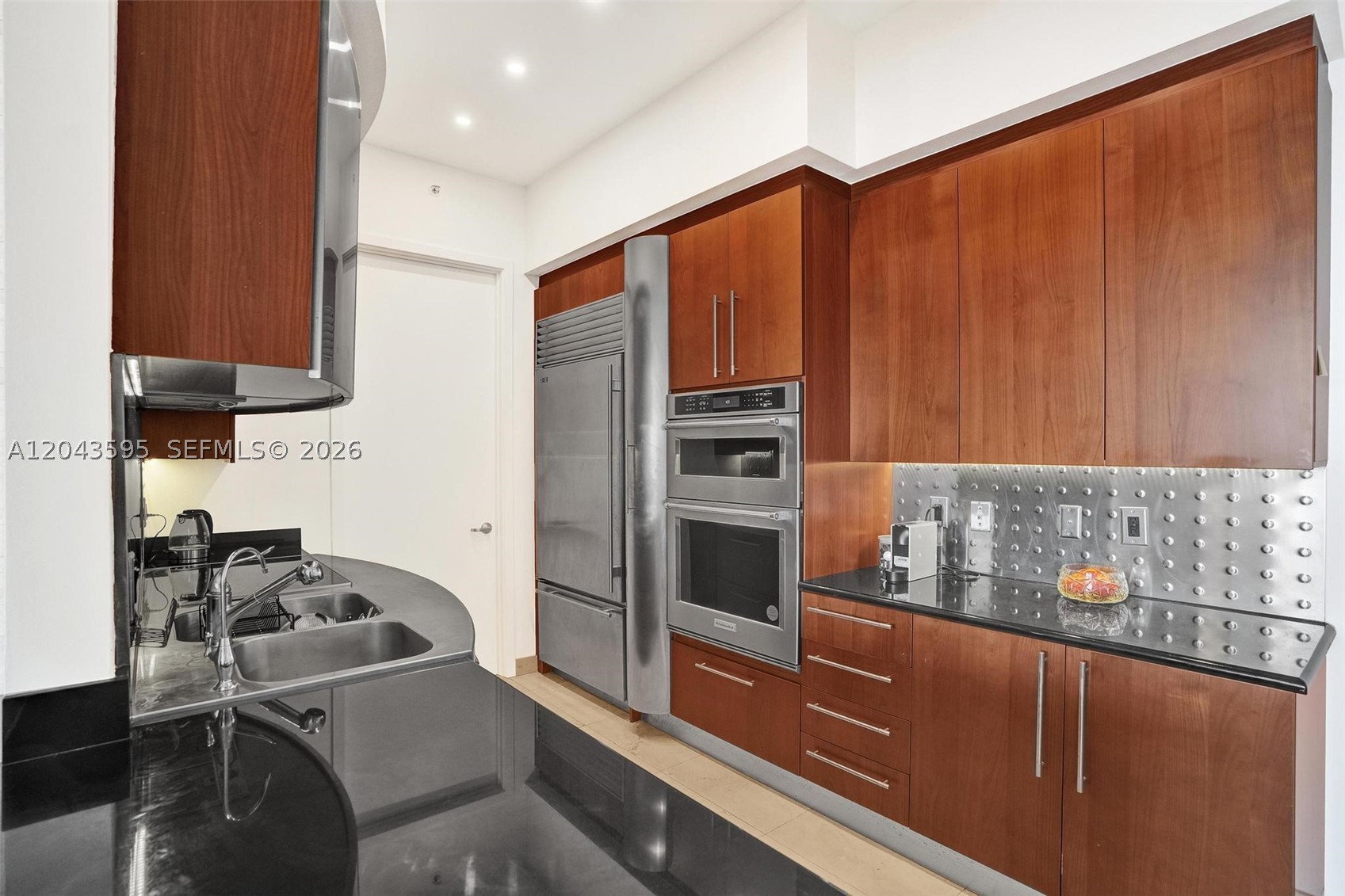 18101 Collins Ave #1607 Sunny Isles Beach, FL 33160