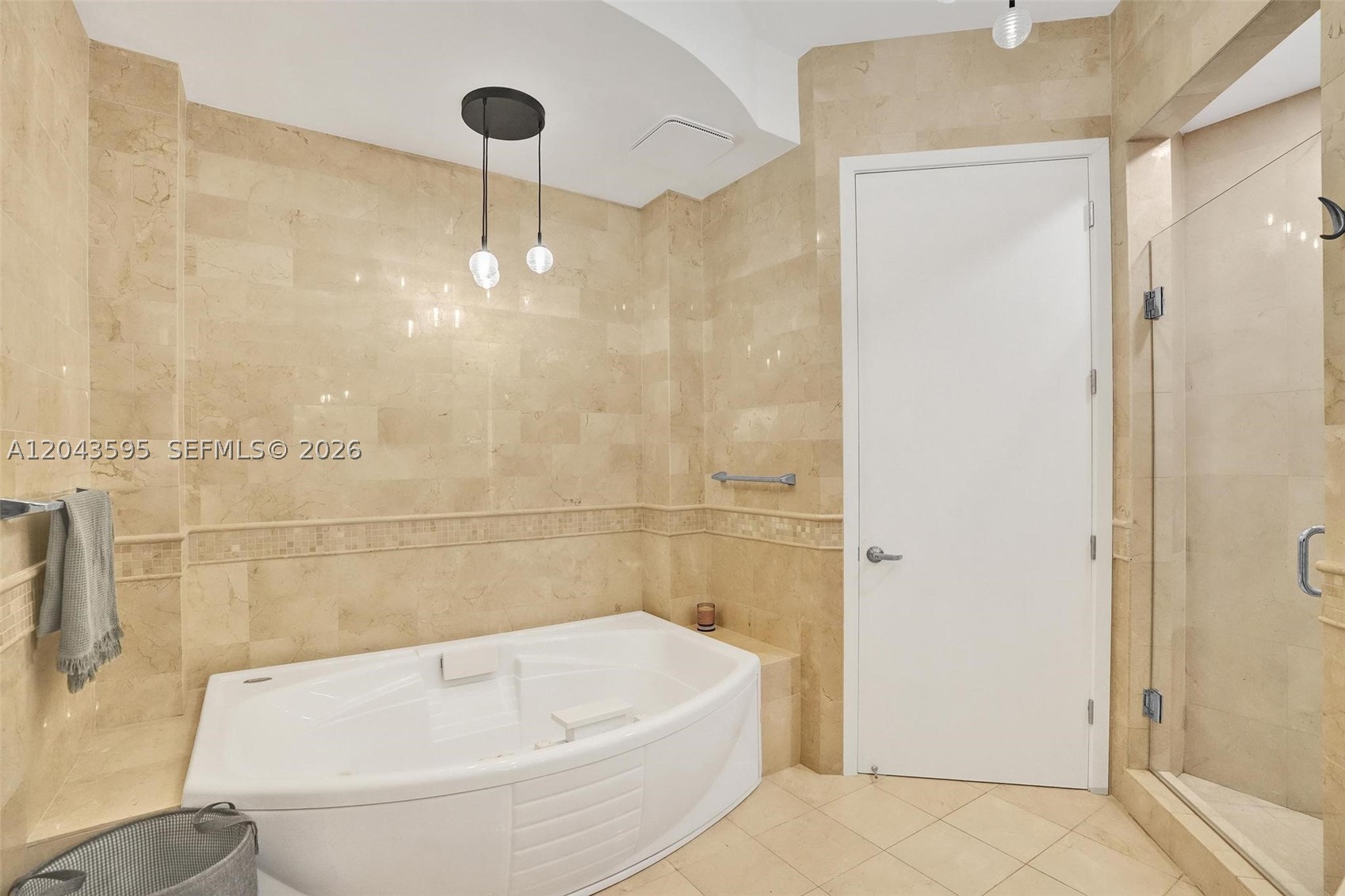 18101 Collins Ave #1607 Sunny Isles Beach, FL 33160