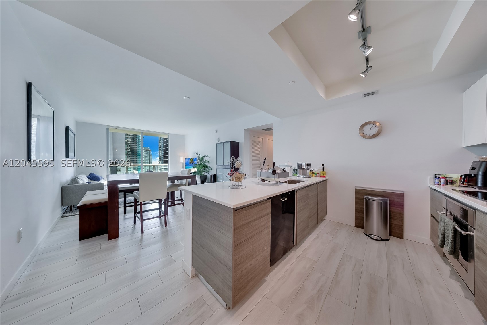 1100 S Miami Ave #2504 Miami, FL 33130
